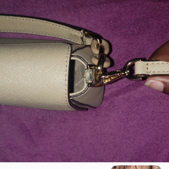 Michael Kors Tan Shoulder Bag - Picture 9 of 13